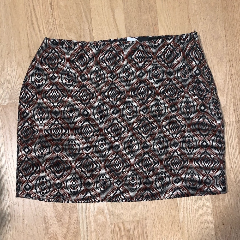 H&M Geometric Pattern Mini Skirt in Black, Brown, Cream